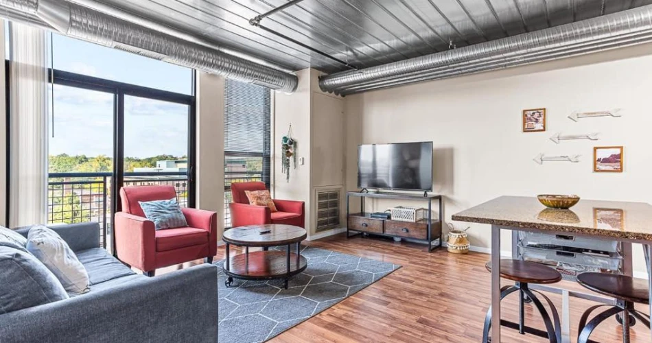 Stay in Style: Top-Rated Hotels Near University of Michigan Stadium